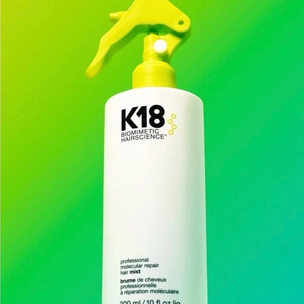 K18 Professional Haircare Leave-In Mask - White and Green